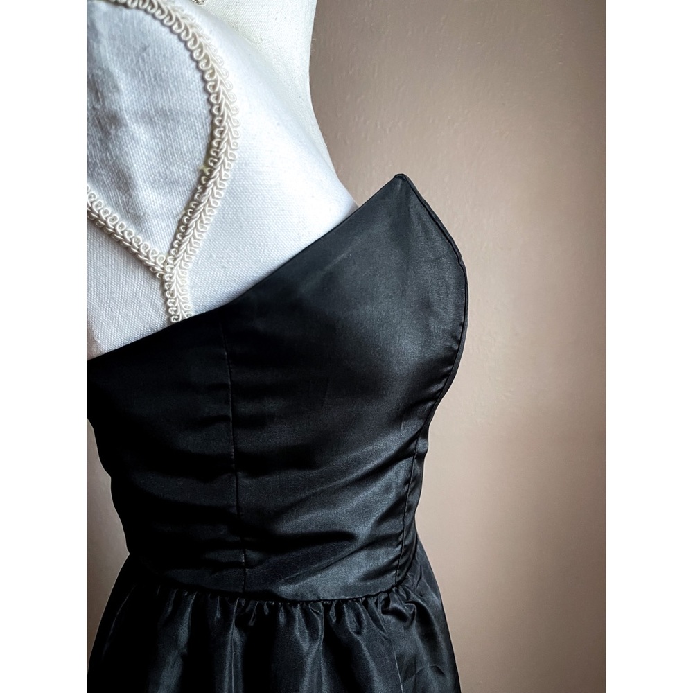 VINTAGE | Strapless Semiformal - Picture 3 of 5